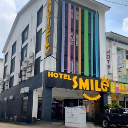 Smile Hotel Cheras Sri Permaisuri Kuala Lumpur Exterior foto